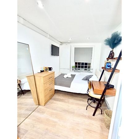 4 Bedrooms Flat In Central Londen Buitenkant foto