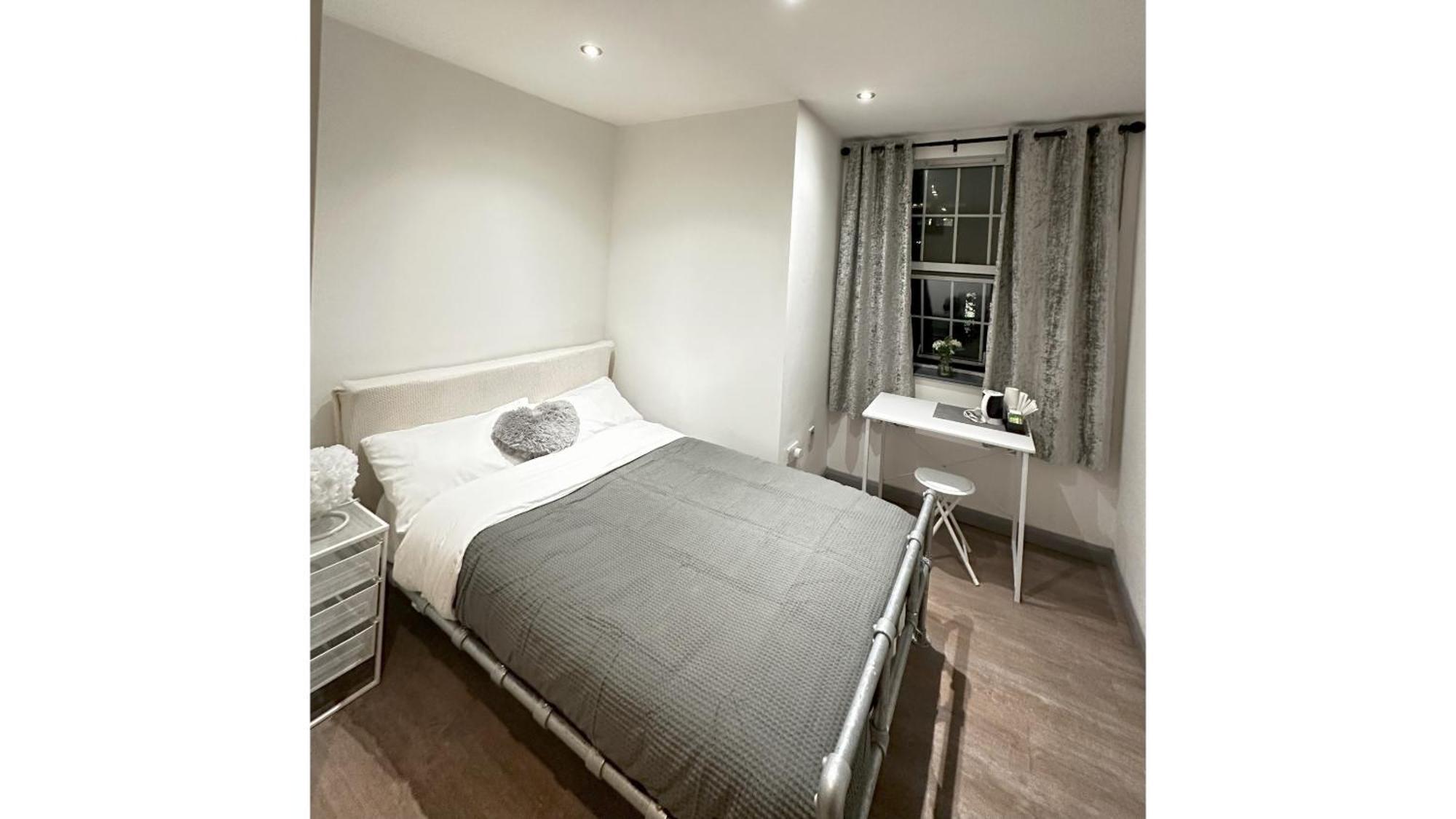 4 Bedrooms Flat In Central Londen Buitenkant foto